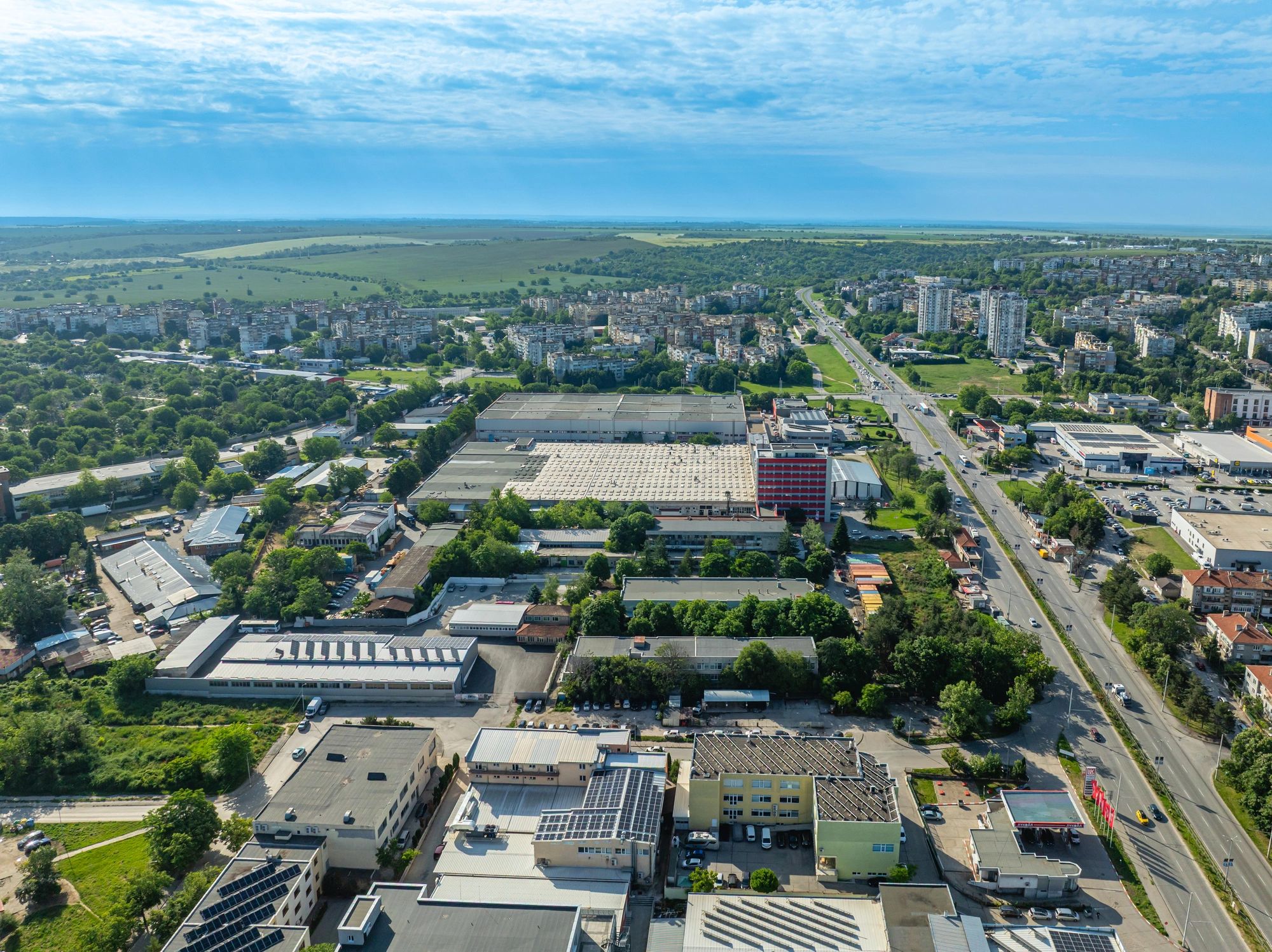 Wide aerial view representing logistics coverage and distribution