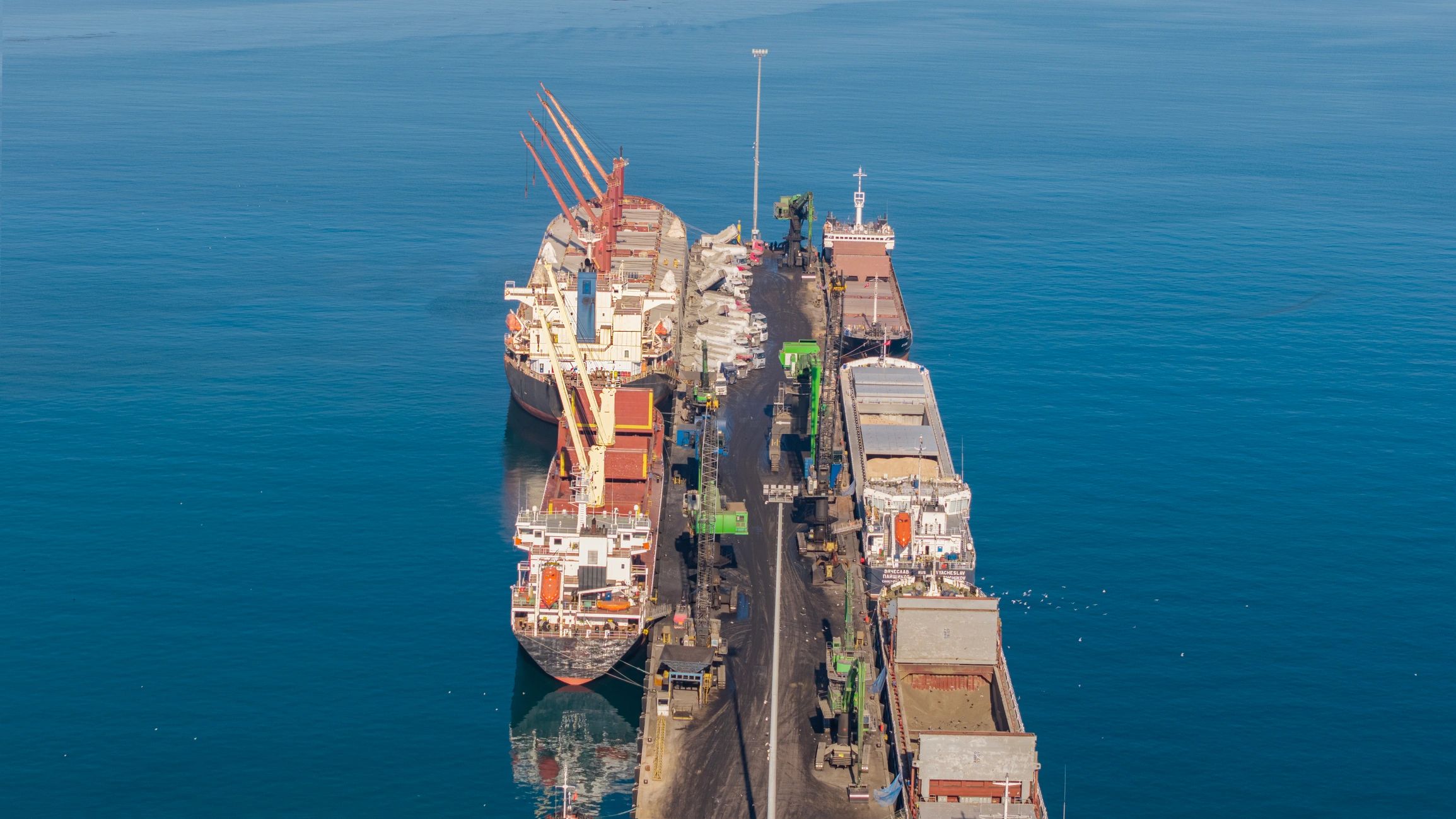 Cargo port operations supporting global logistics